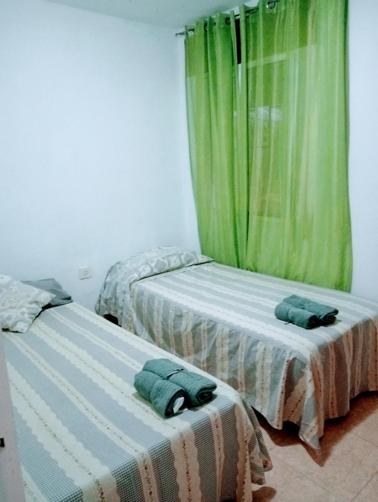 Playa Beach Malaga 3Habts Dobles, Cocina Familiar, Apartamento Completo La Cala Del Moral Εξωτερικό φωτογραφία